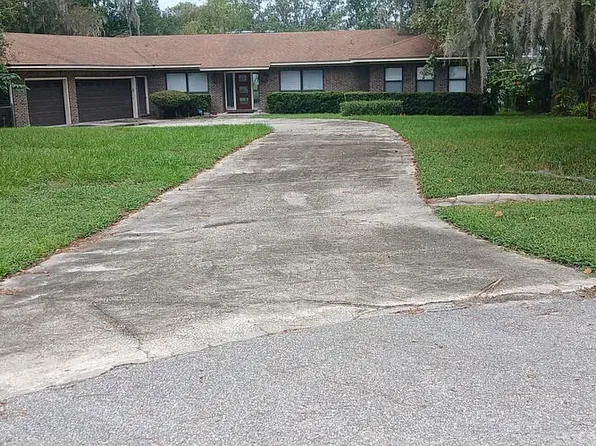 1704 Memory Ln, Jacksonville, FL 32210