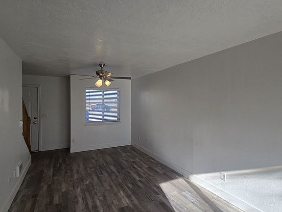 3rd image of 834 Saturn Ave Unit 1