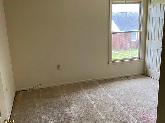 5th image of 232 Lanier Dr #20