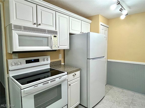 5th image of 9701 Sunrise Blvd Unit L28