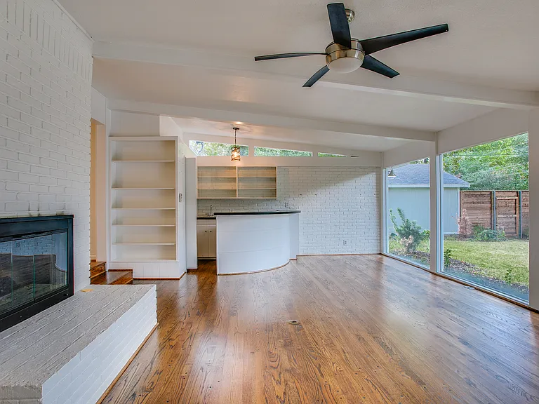 5815 Walnut Hill Ln — Photo 7