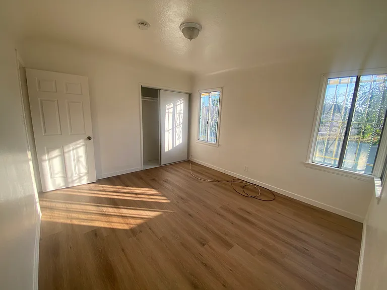 8707 Baring Cross St #1/2 — Photo 4