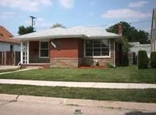 8051 Sterling St, Center Line, MI 48015