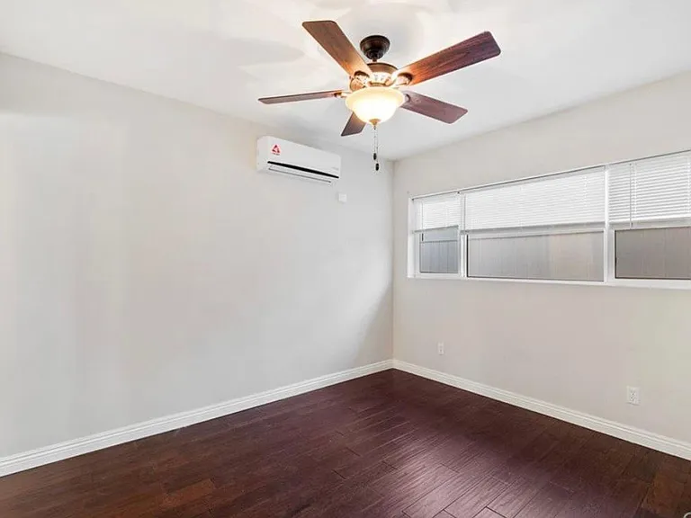 25770 Miramonte St #1/2 — Photo 12