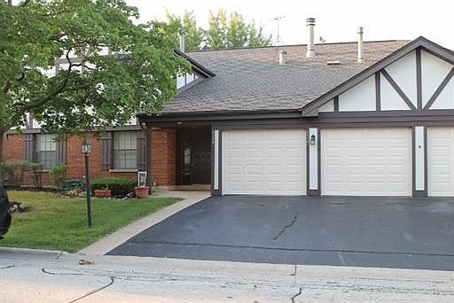 1st image of 1325 Williamsburg Dr Unit D2