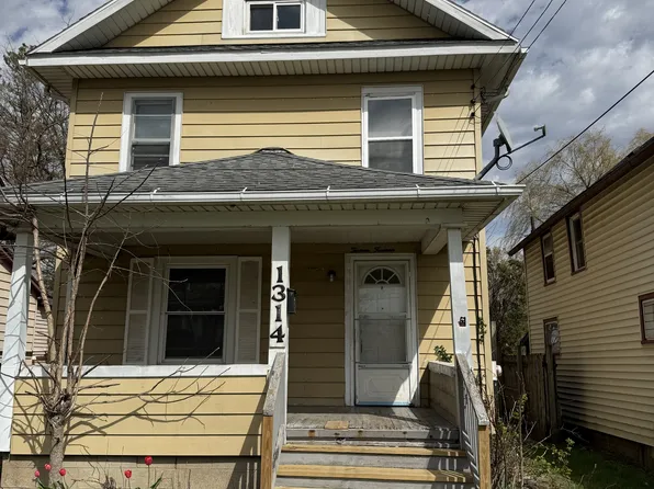 1561 Massachusetts Ave, Lansing, MI 48906