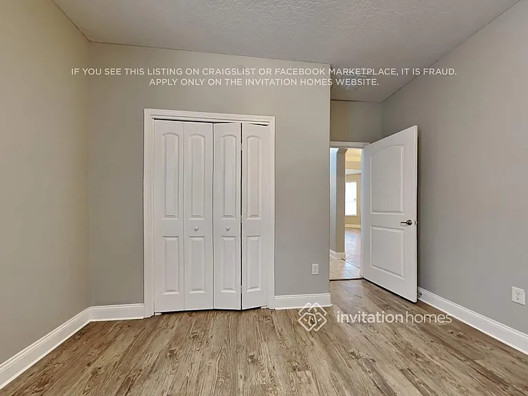832 Glendale Ln — Photo 15