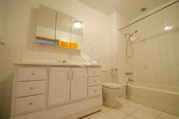 Rented by Red Sparrow Realty Group | media 10