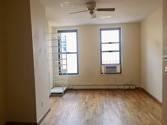 Rented by Boroughs Best Realty LLC | media 11