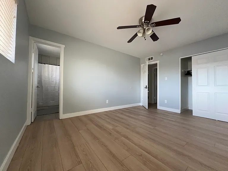 1 W Fairmont Dr — Photo 24