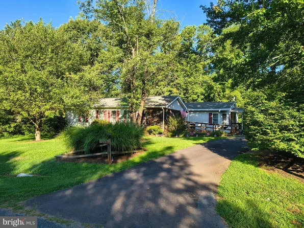 11400 Piney Forest Dr, Bumpass, VA 23024