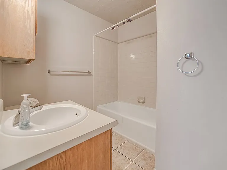 947 N University Ave #1 — Photo 7