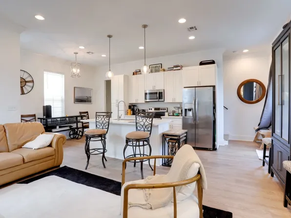 2107 Erato St, New Orleans, LA 70113