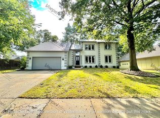 4005 SW 22nd St, Blue Springs, MO 64015