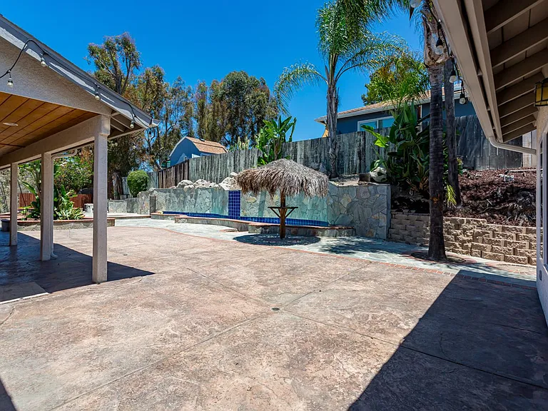 5564 Lone Star Dr — Photo 34