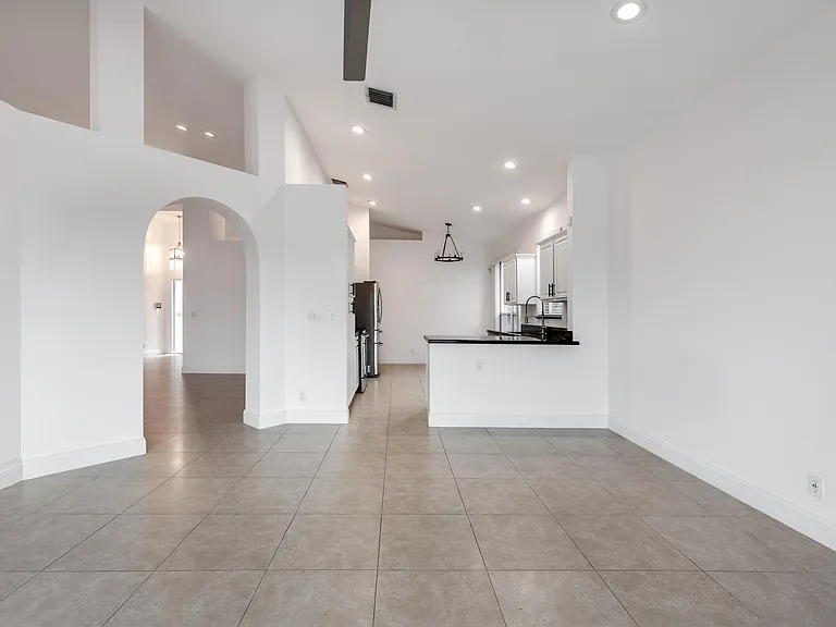 23390 Torre Cir — Photo 19