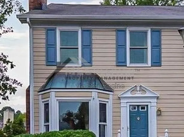 208 Standish Dr, Chapel Hill, NC 27517