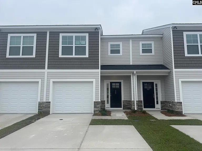 125 Carr Ln — Photo 1