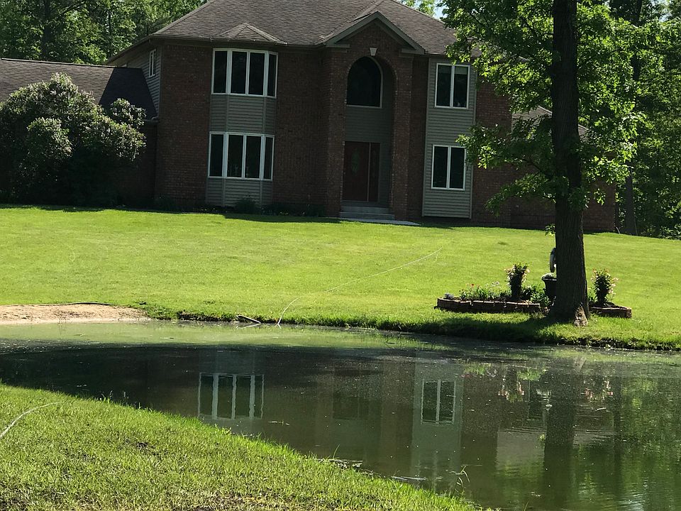 1st image of 565 Marshall Ln