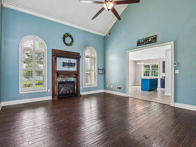 1097 Underwood Rd — Photo 14