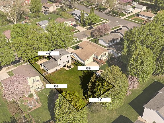 3rd image of 3004 4th Ave NW