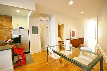 Rented by R New York