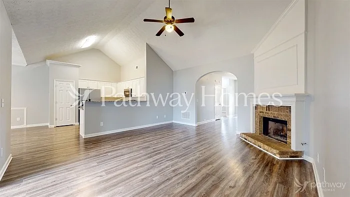 8401 Somerton Cir — Photo 4