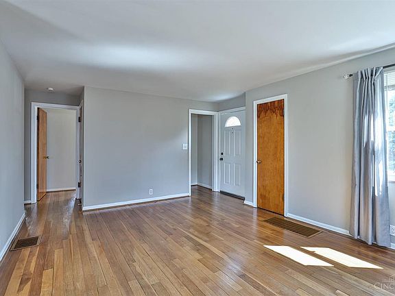 5th image of 6840 Whitehall Ave