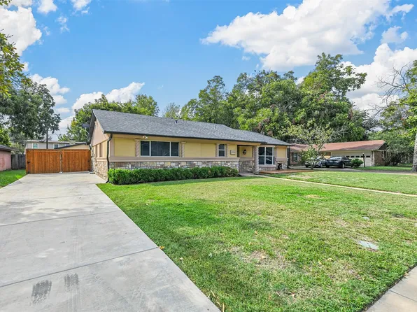 2816 Yorkshire St, Irving, TX 75061