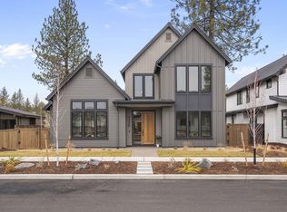 3350 Leavitt Ln, Bend, OR 97703