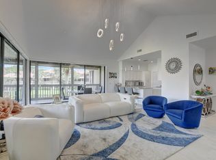 19305 Sabal Lake Dr, Boca Raton, FL 33434