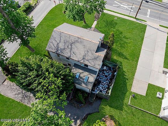 5th image of 659 Holmdel Road