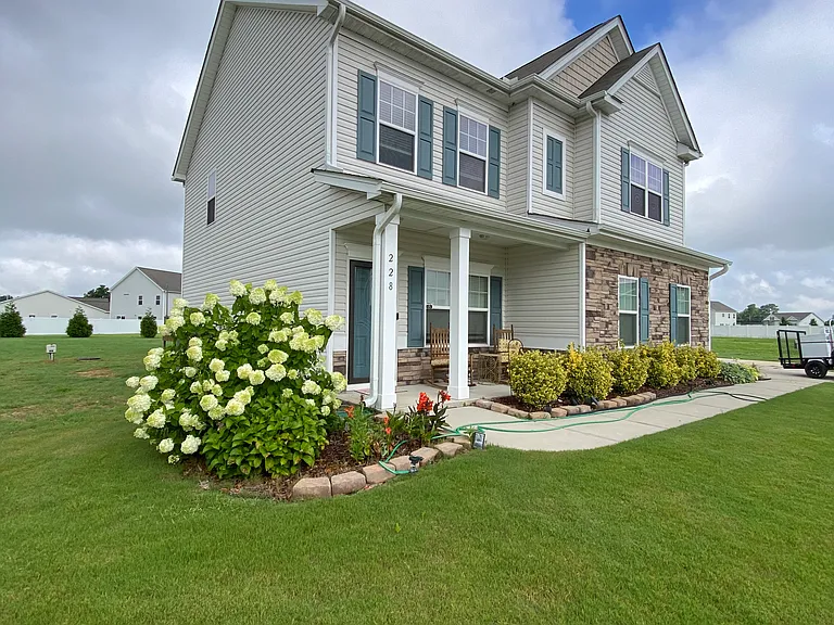 228 Monroe Fields Dr — Photo 2