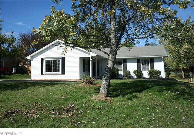 1st image of 104 Old Farm Dr