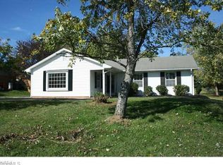 104 Old Farm Dr, Graham, NC 27253