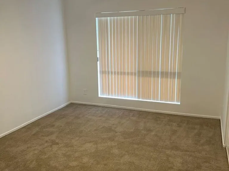 524 E Cedar Ave — Photo 3