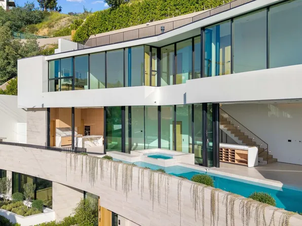 8765 Hollywood Blvd, West Hollywood, CA 90069