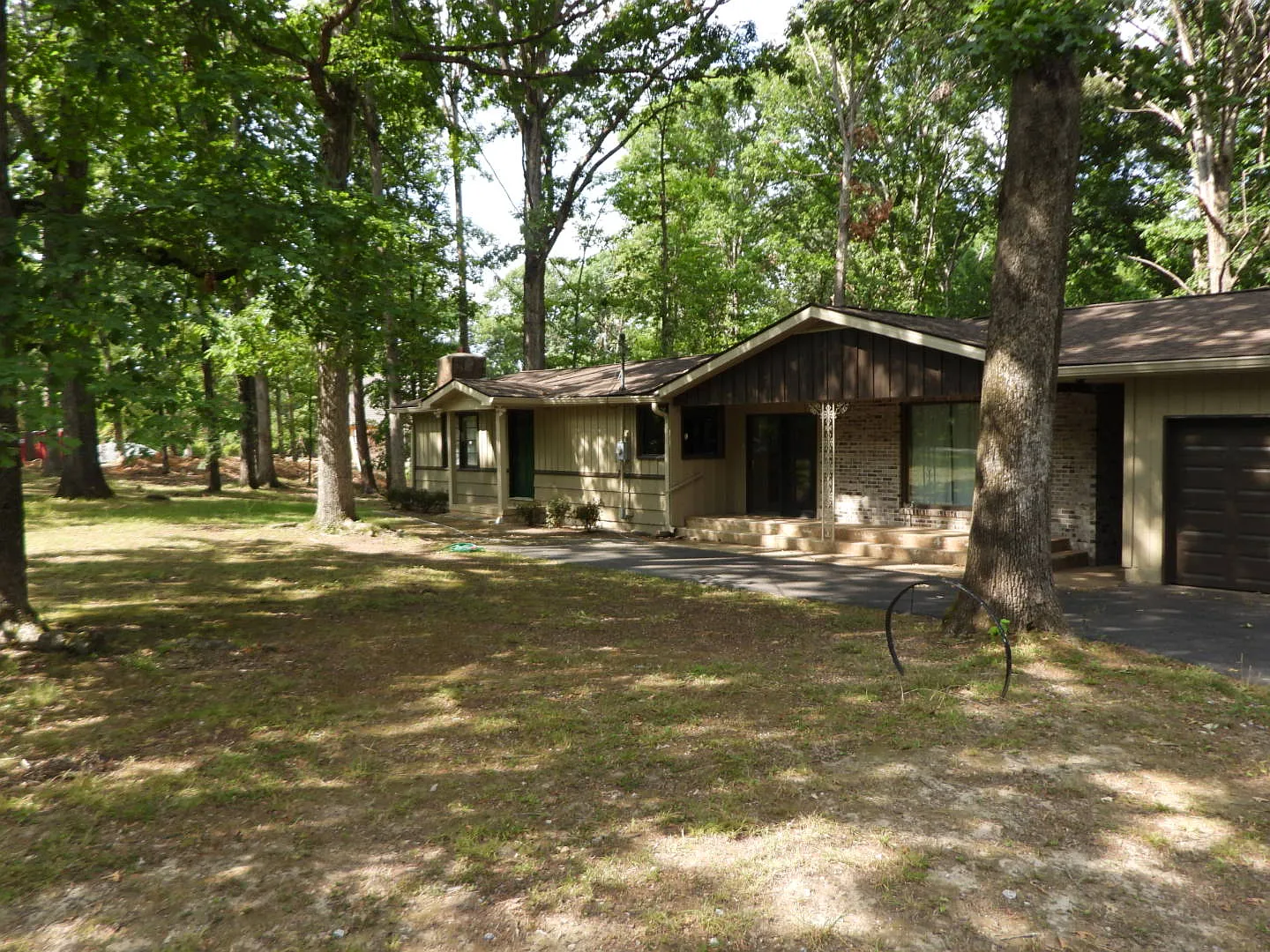 3 bed, 1370 sqft, $2,000 — Photo 1