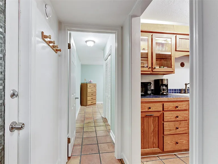 4010 Mandell St — Photo 18