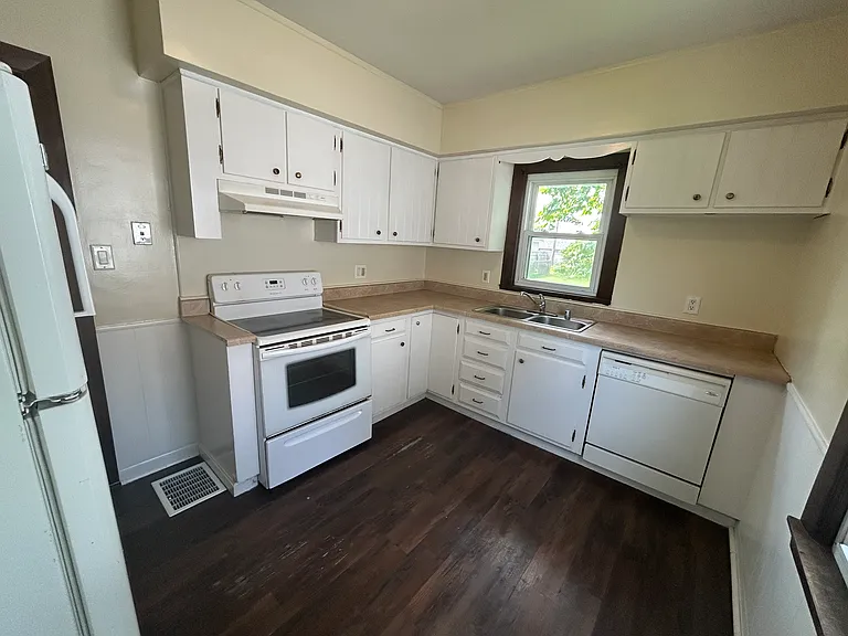 824 Keck Ave — Photo 6
