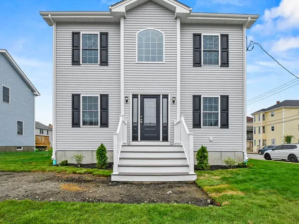 105 Tripp St, Fall River, MA 02724