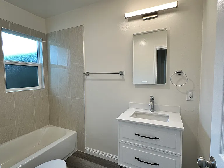 1491 El Sereno Ave — Photo 11