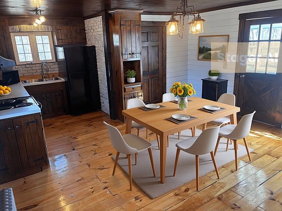 4th image of 99 Maxwell Rd