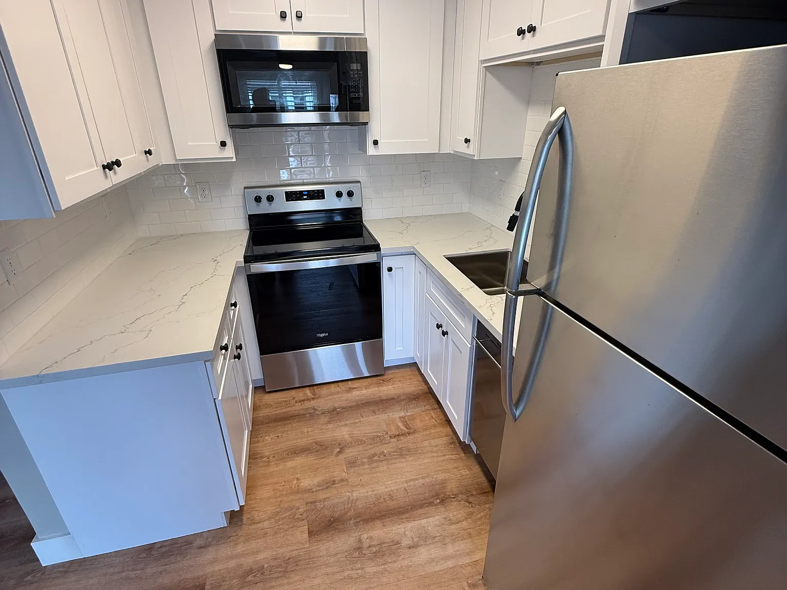 1 bed, 770 sqft, $2,500 — Photo 4