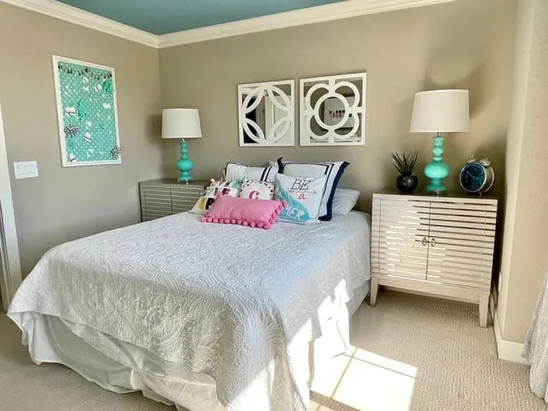 Upstairs bedroom