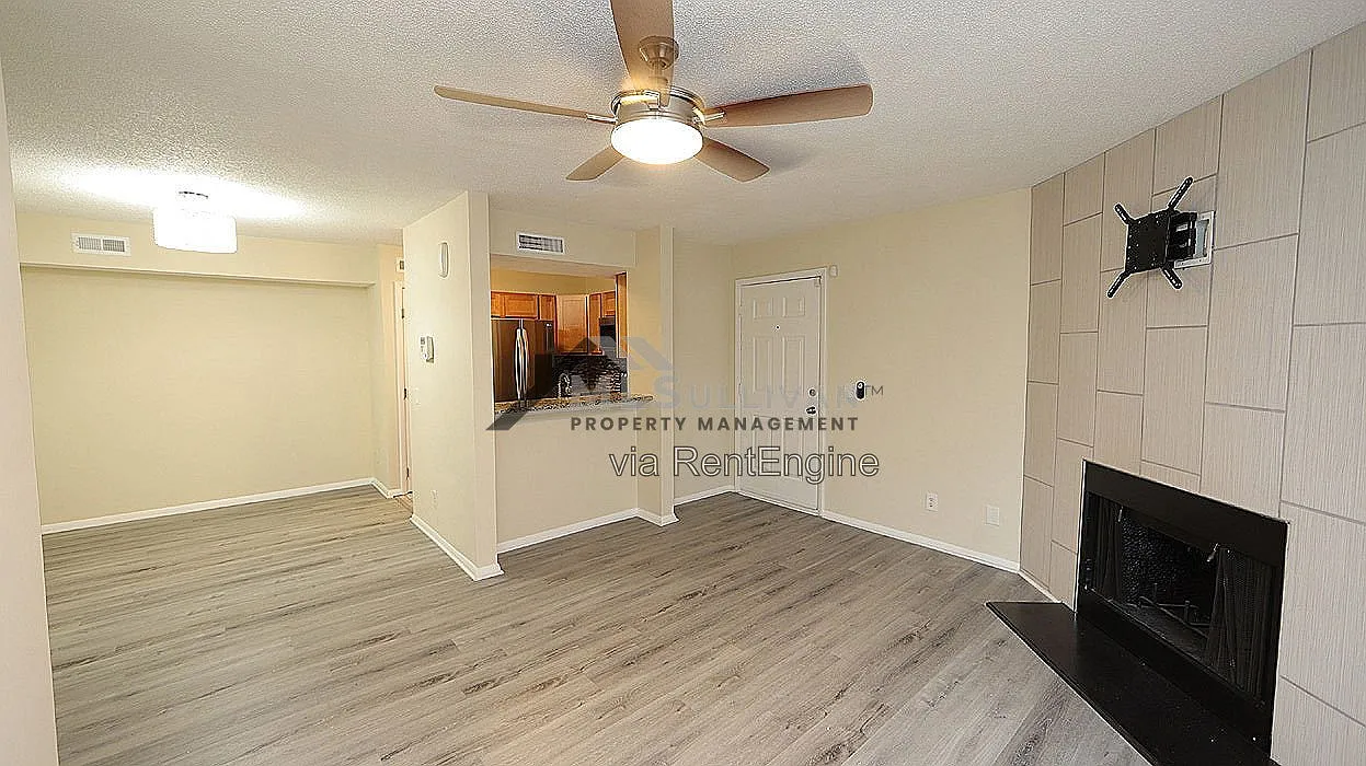 2 bed, 2.0 bath, 830 sqft, $1,350 — Photo 4