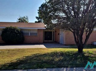 608 E Mescalero Rd, Roswell, NM 88201