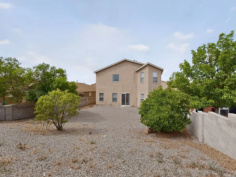5841 Sandoval Dr NE — Photo 42
