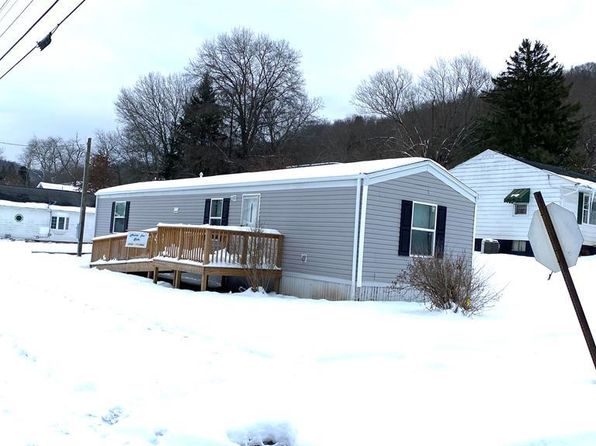 301 East Main Street, Paden City, WV 26159