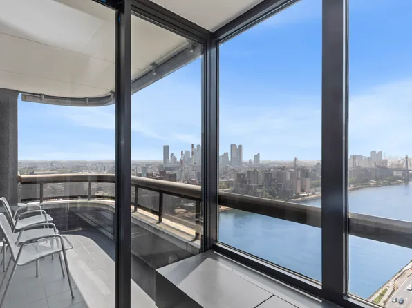 530 East 76th Street image 3 of 16